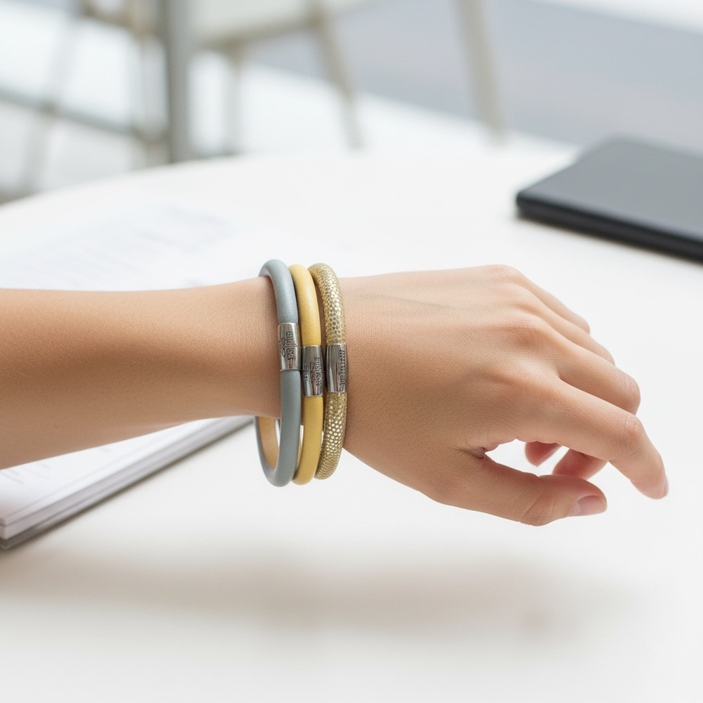 Jennifer Lopez Gold Tubular Magnetic Bracelet Lot